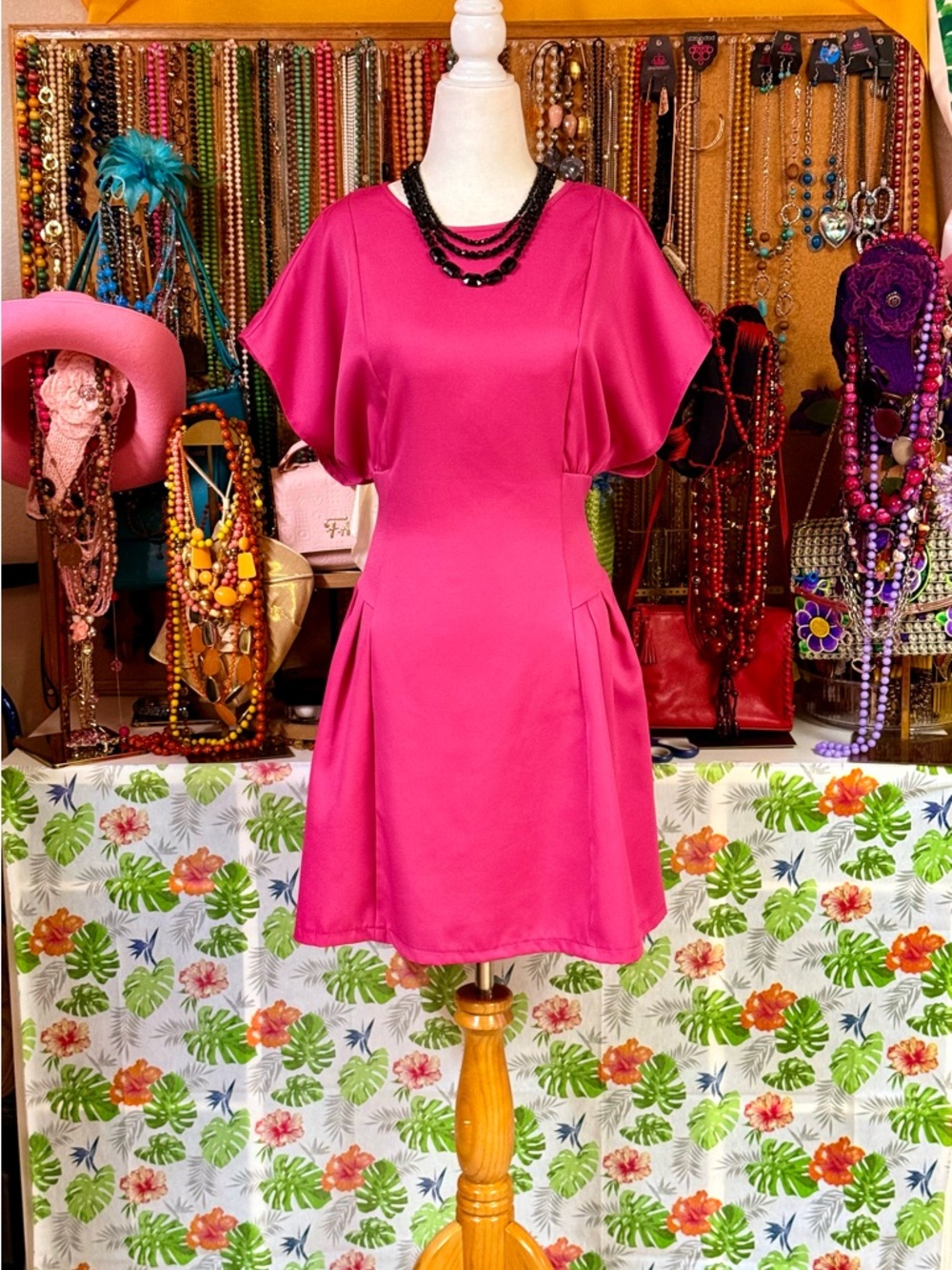Elegant Women's Casual Short Sleeve A-Line Mini Dress - EUC - XL